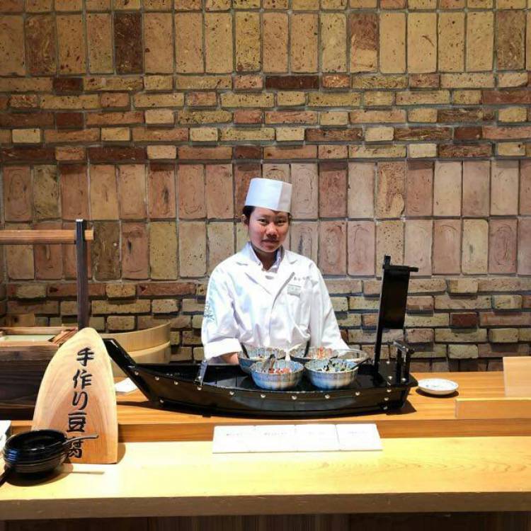 Anak KPM PKH Menjadi Chef di Jepang